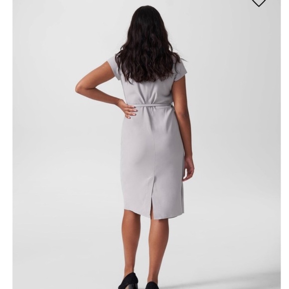 Universal Standard Women’s Vesper Workwear Dress in Ash Light Gray - Picture 2 of 12